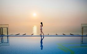 Khách Sạn Maximilan Đà Nẵng Beach